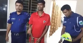 নাটোরে ট্রাক-মাইক্রোবাসের মুখোমুখি সংঘর্ষে ৮জন নিহতের ঘটনায় ট্রাক চালক আটক